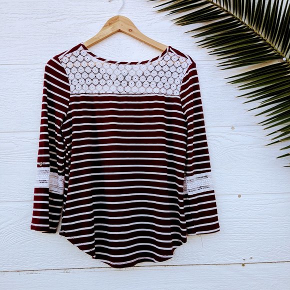 Red and white Striped Top with Lace - Picture 6 of 8